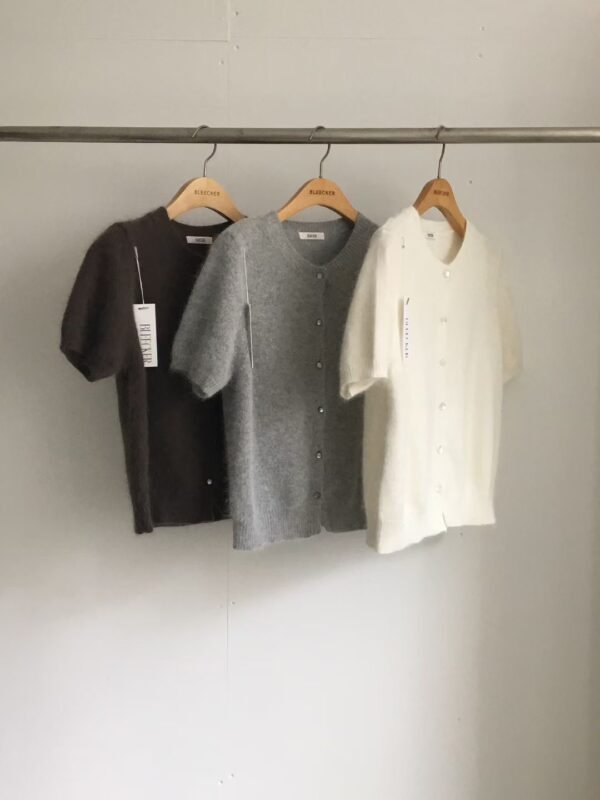 短袖毛毛冷衫 Short-sleeved furry Knitted